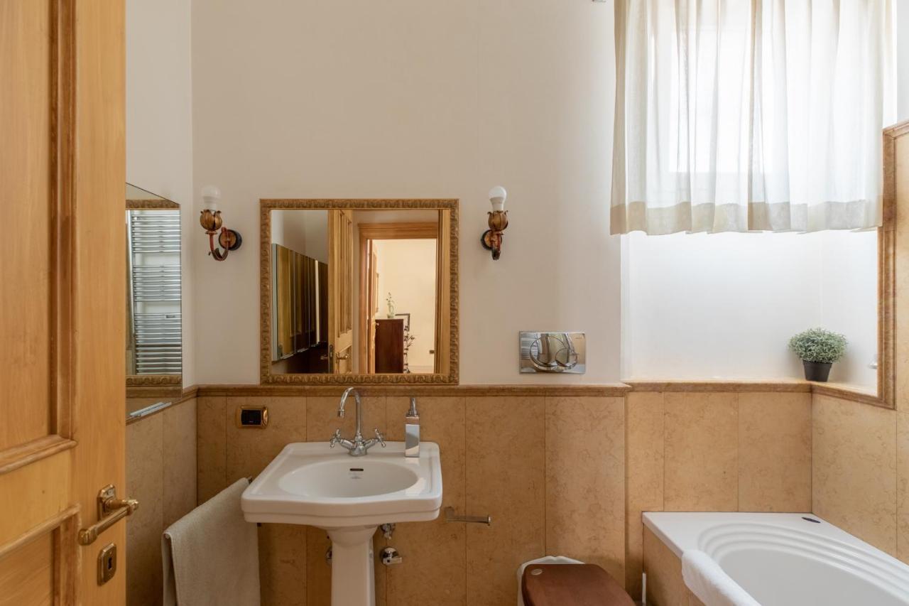 Iflat Elegant And Luxury Apartment Near Pantheon Rome Extérieur photo